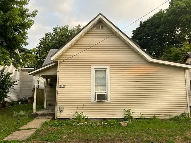 1017 Tuttle Ave photo 1
