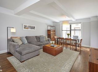 40 W 77th St #1A, New York, NY 10024