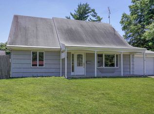 33 Deerfield Ln, Matawan, NJ 07747