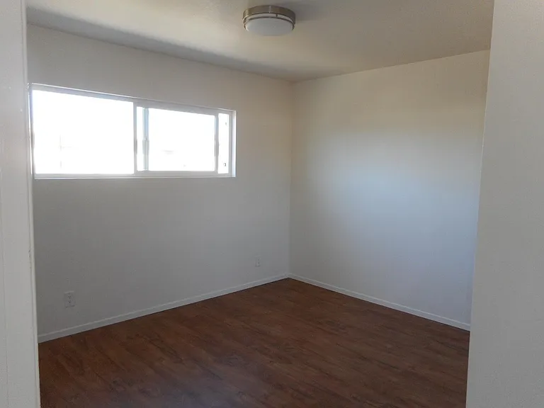 1523 Plaza Del Amo — Photo 10