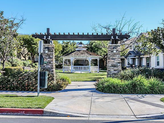 3rd image of 24056 Whitewater Dr
