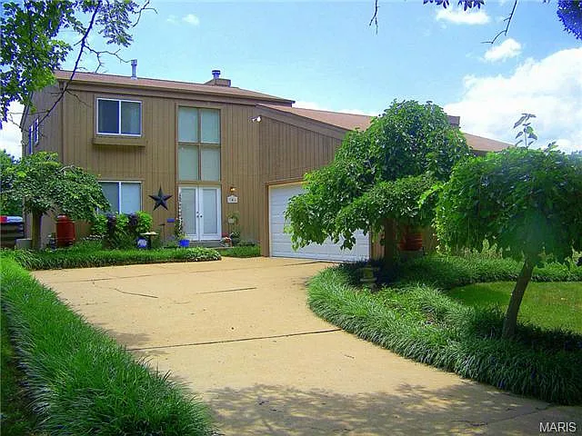 704 Country Stone Ct photo 1