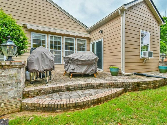 4th image of 6305 Ashwood Ln