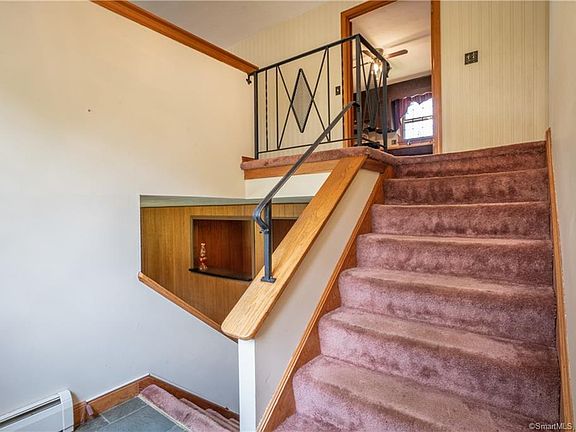 3rd image of 44 Briarwood Ln