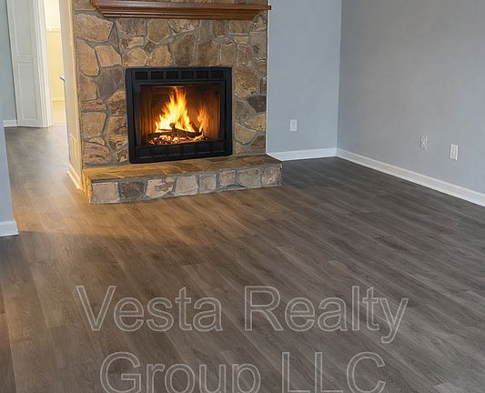 5th image of 5650 Waterford Ct