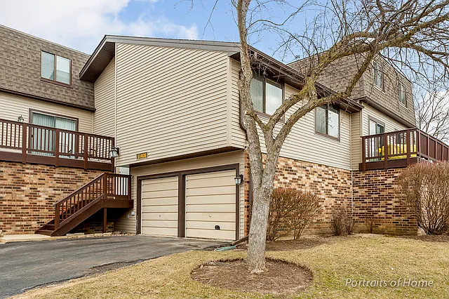 3S406 Twin Pines Dr photo 1