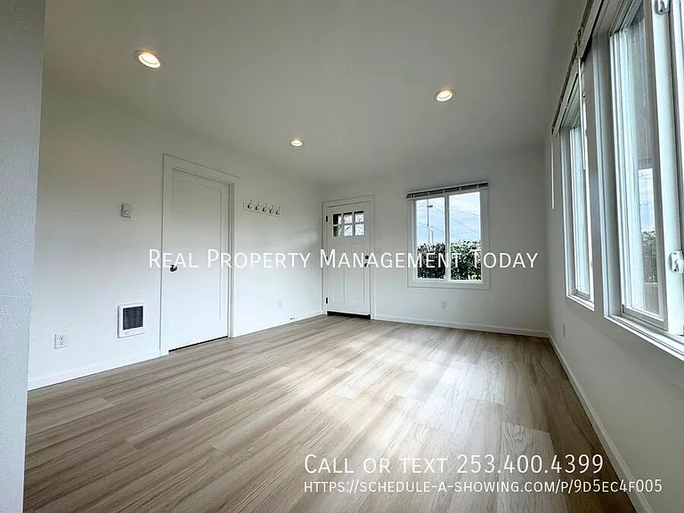 8420 1/2 S Tacoma Way #1 — Photo 7