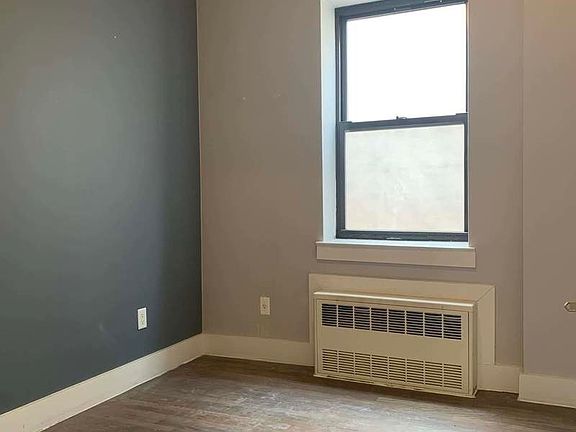 4th image of 1280 Dean St #4F4
