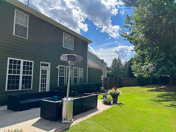 2nd image of 406 Freedom Ln