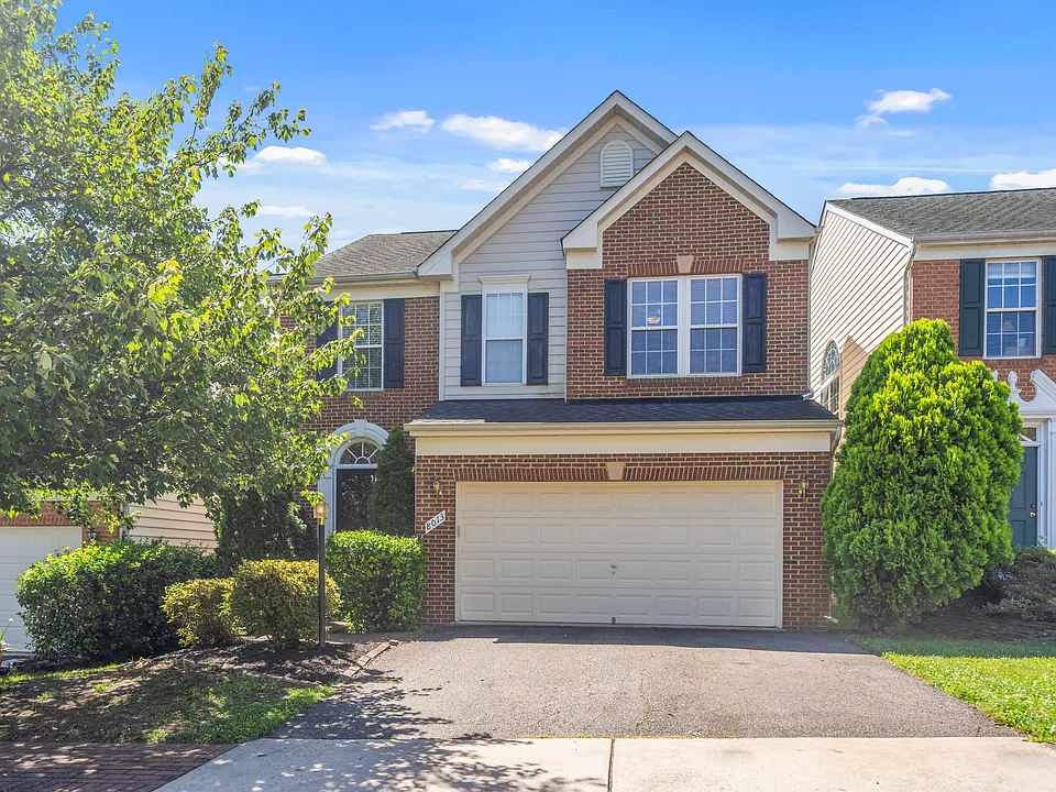 8013 George Fox Pl