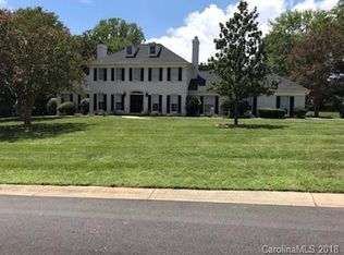 5814 Bentway Dr, Charlotte, NC 28226