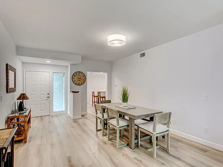 207 Mainsail Cir — Photo 8