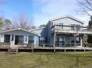1099 Point Anne Dr, Hartfield, VA 23071
