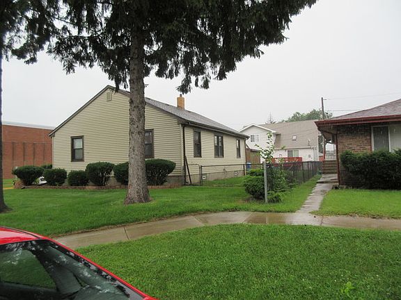 4th image of 737 Buffalo Ave