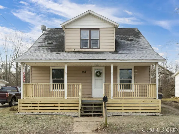 227 Helen Ave, Otsego, MI 49078