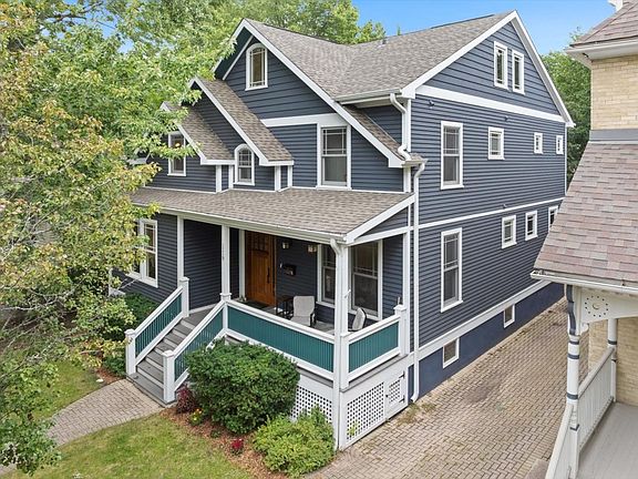 3rd image of 1119 Oak Ave