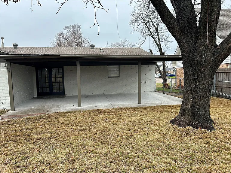 220 N Bernice Dr — Photo 20