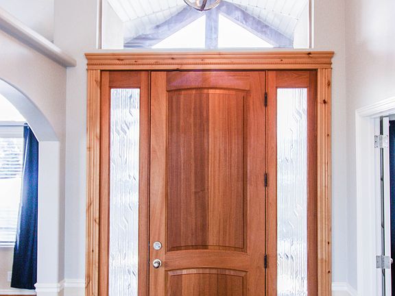 Warm welcoming Entry