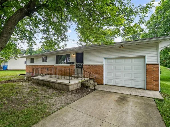 1160 Michigan St, Bellefontaine, OH 43311