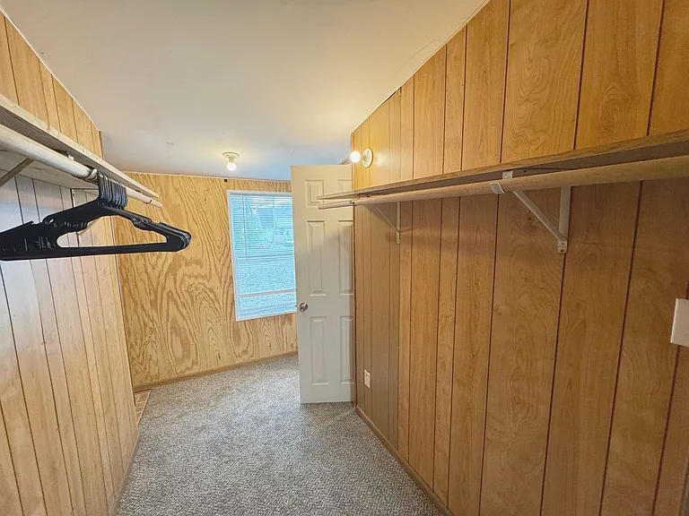 416 Grover St — Photo 18
