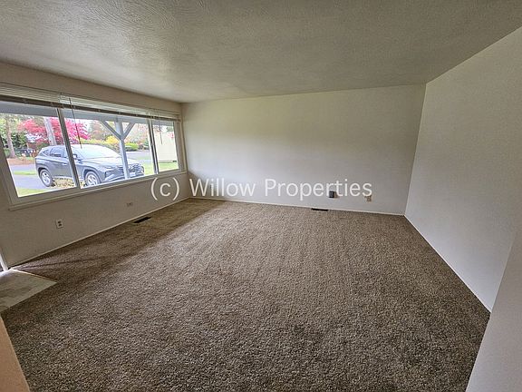 3rd image of 8514 Haviland Ave SW