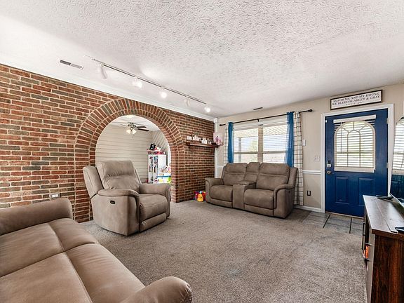 5th image of 8715 Fairbrook Ave