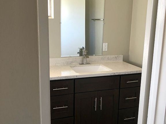 5th image of 1400 S Gramercy Pl