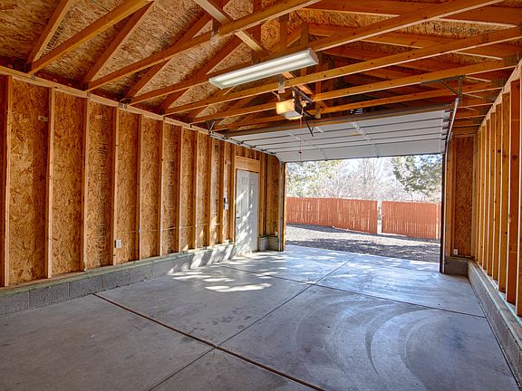 5th image of 2710 Rainbow Lake Dr