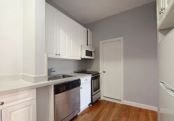 3rd image of 811 9th Ave APT 4D