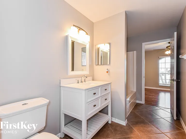3736 SW Santa Barbara Pl — Photo 13