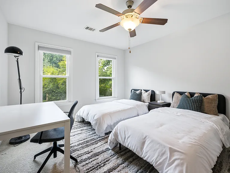 5008 Highland Oaks Ct SE — Photo 33