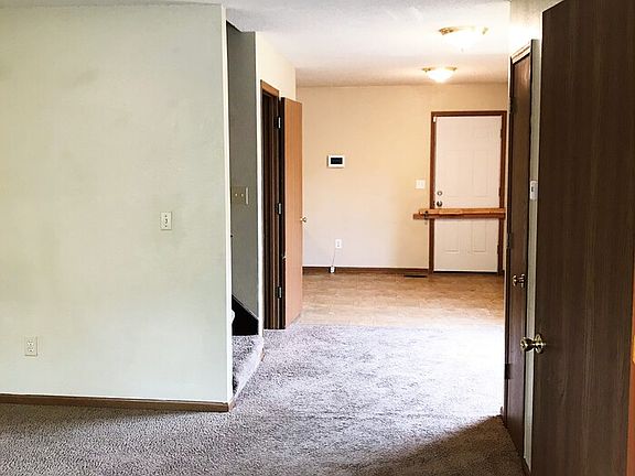 4th image of 3820 E 25th St