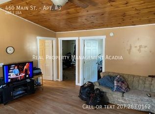 460 Main St APT 3, Lincoln, ME 04457
