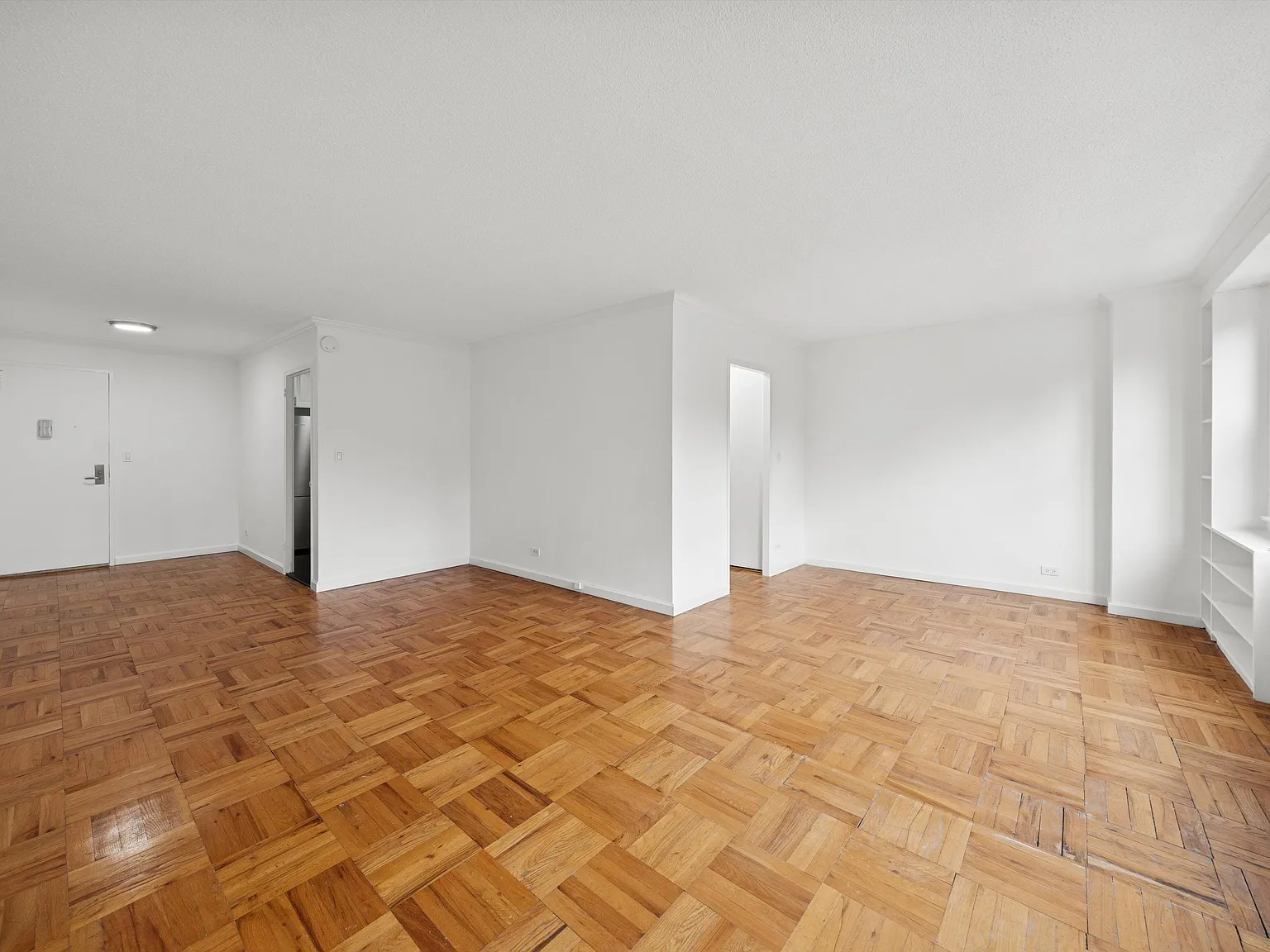 230 East 15th Street — Photo 3
