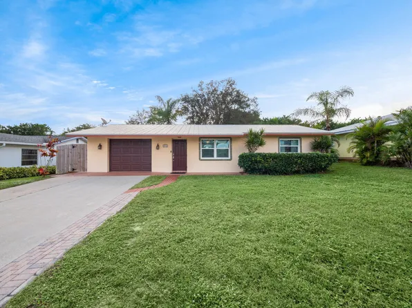 8714 SE Jardin Street, Hobe Sound, FL 33455