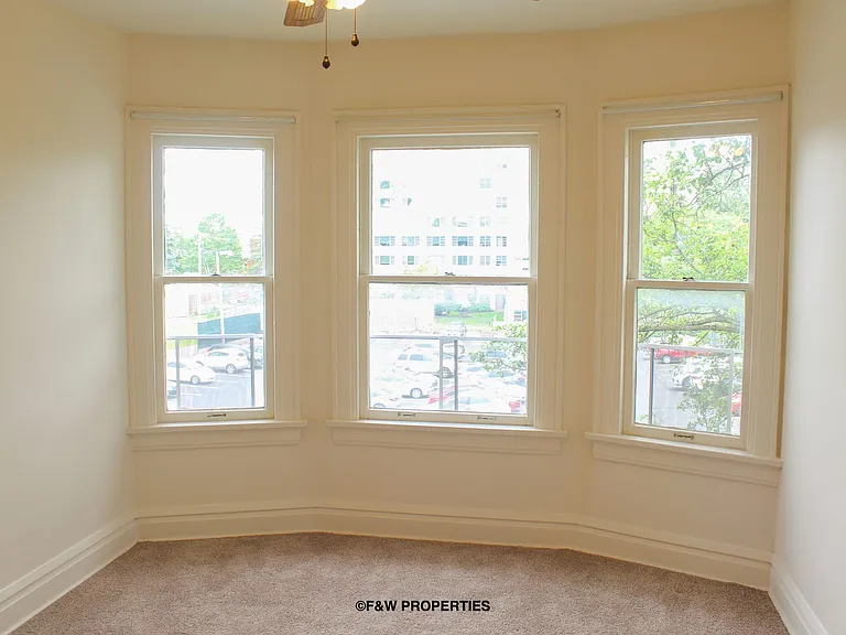 1560 E. Broad St. — Photo 35