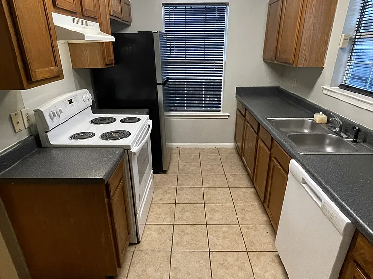 4140 Bronner Rd — Photo 3