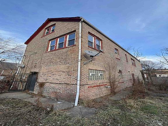 5th image of 10548-10550 S Corliss Ave