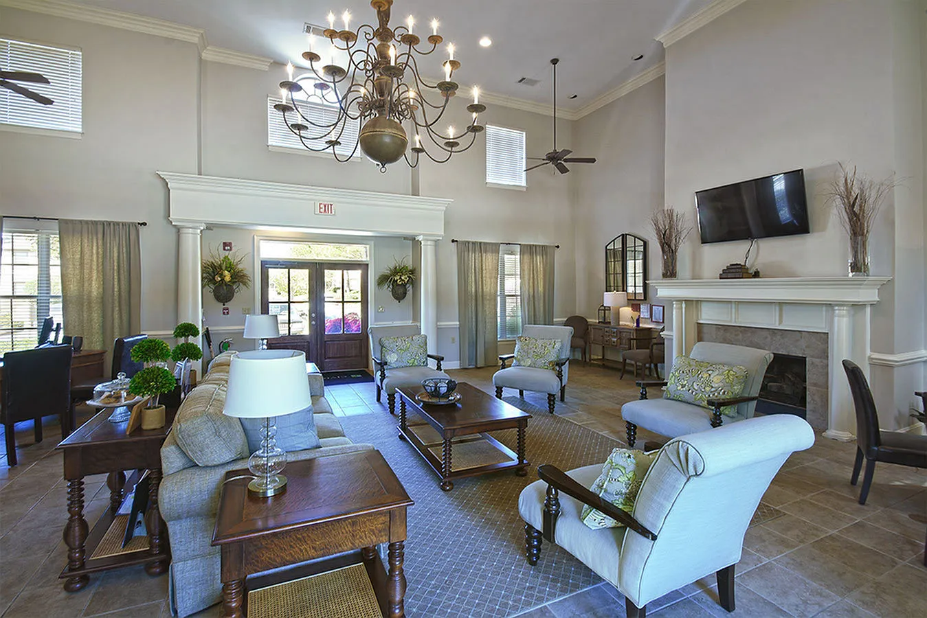 Civic Center East Apartments — Photo 2