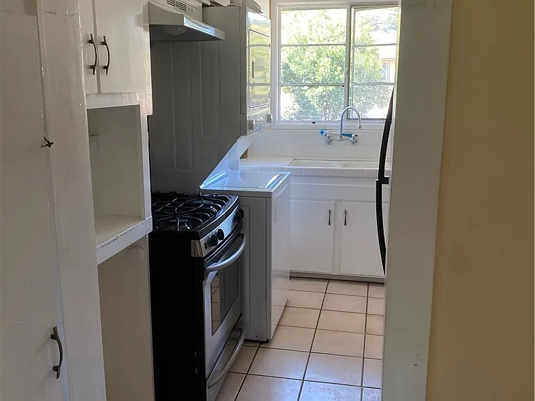 4061 Abourne Rd #C — Photo 9
