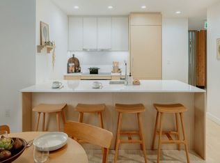 3633 Willingdon Ave #2004, Burnaby, BC V5C 5E8