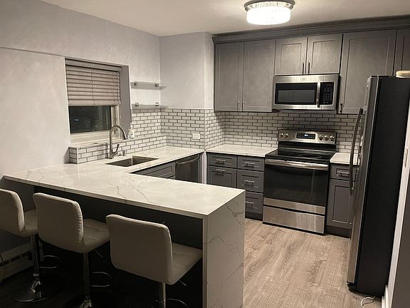 2nd image of 4980 N Marine Dr APT 534