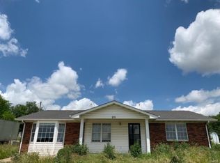 251 Firehouse Ln, Troy, MO 63379