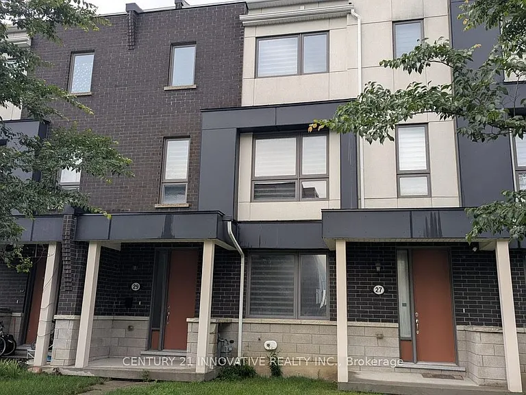 29 Adam Sellers St E — Photo 2
