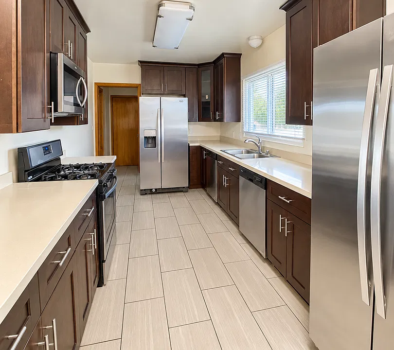 5515 Dorothy Dr