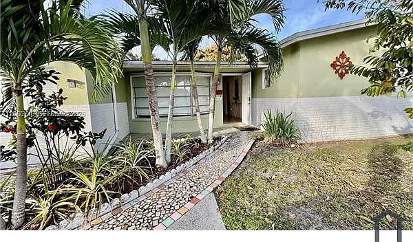 3 bed, $3,450 — Photo 2