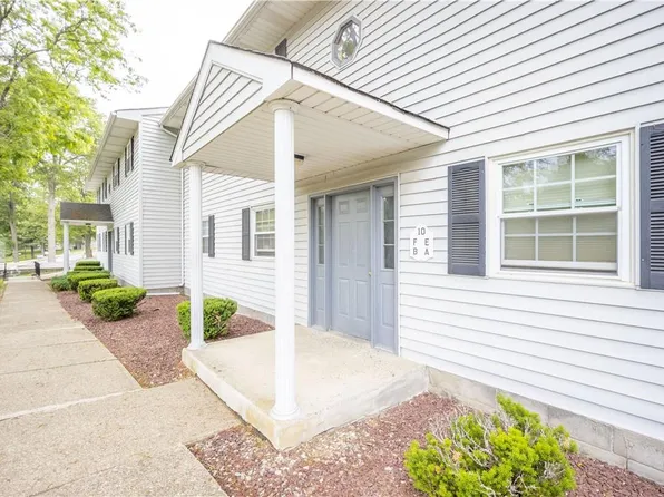 10 Field Court #F, Fishkill, NY 12524