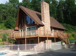 219 Meadow Dr, Auburn, PA 17922