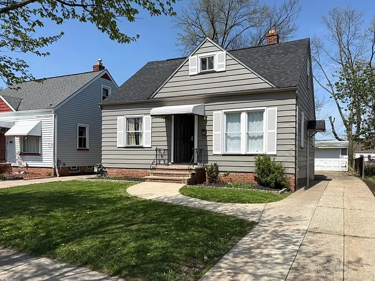 4606 Lincoln Ave — Photo 1