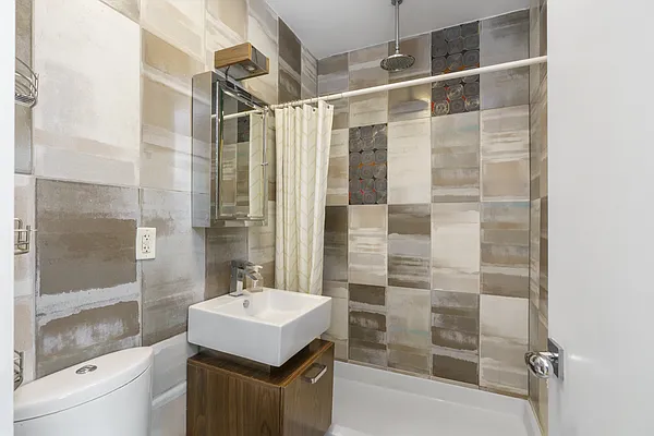 Rented by Modern Spaces | media 5